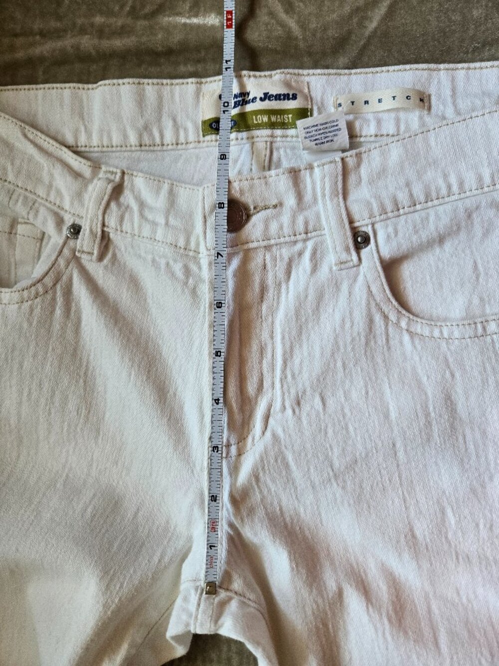 Old Navy Low‑Rise White Stretch Jeans – Cropped/Ankle Length with Slit Hem - Picture 6 of 11